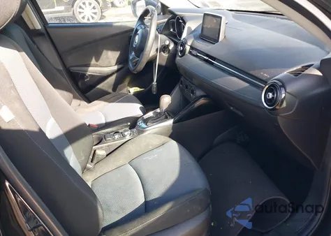 2017 Toyota Yaris Ia z USA, uszkodzony, nr VIN 3MYDLBYV9HY149465